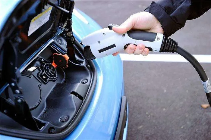 Key Applications of Lithium Batteries in Electric Vehicles (EVs) The 2th one Key Applications of Lithium Batteries in Electric Vehicles (EVs) The 2th one